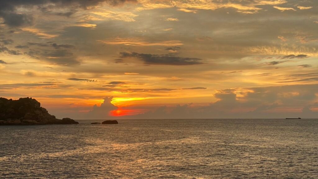 Bình minh điểm Mũi Đôi - Khánh Hòa