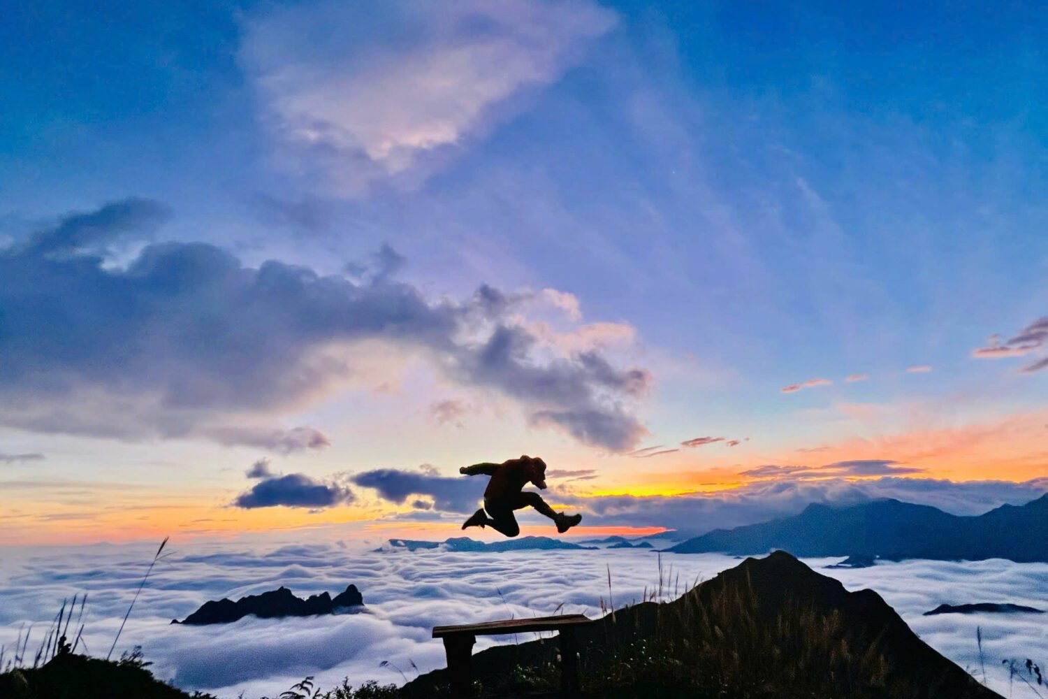 Biển mây tại Núi Muối