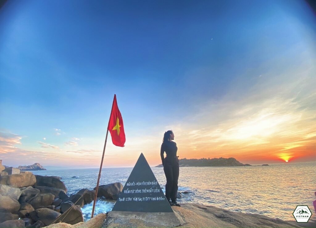 Bình Minh Cực Đông