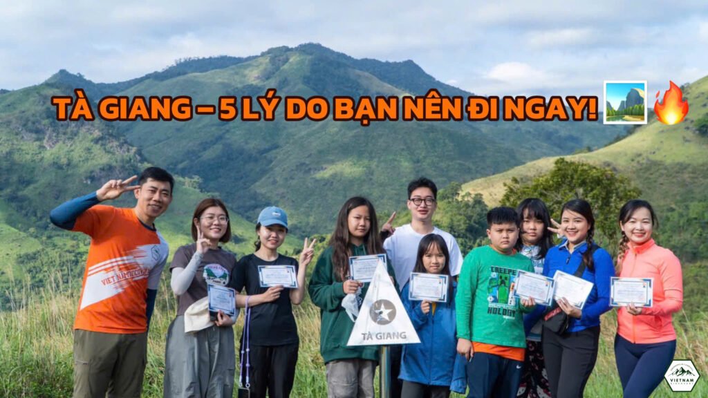 Nhận huy chương, chứng nhận hành trình chinh phục nhiều kỷ niệm