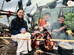 Bên bếp lửa rừng Chư Mư 